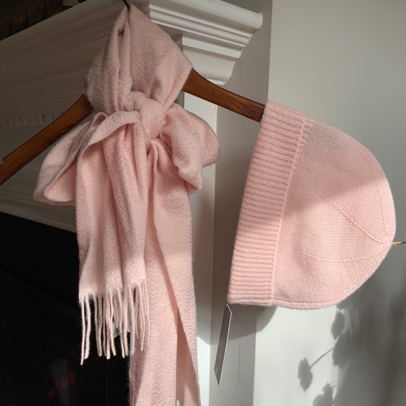 SET OF NORDSTROM RACK 100% CASHMERE Scarf and Hat In PINK CHINTZ OS NWT STUNNING - Picture 1 of 16